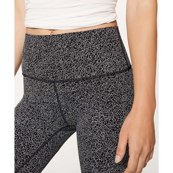 Lululemon Wunder Under Hi-Rise Tight 28" Size 2 Black & White - Picture 7 of 8